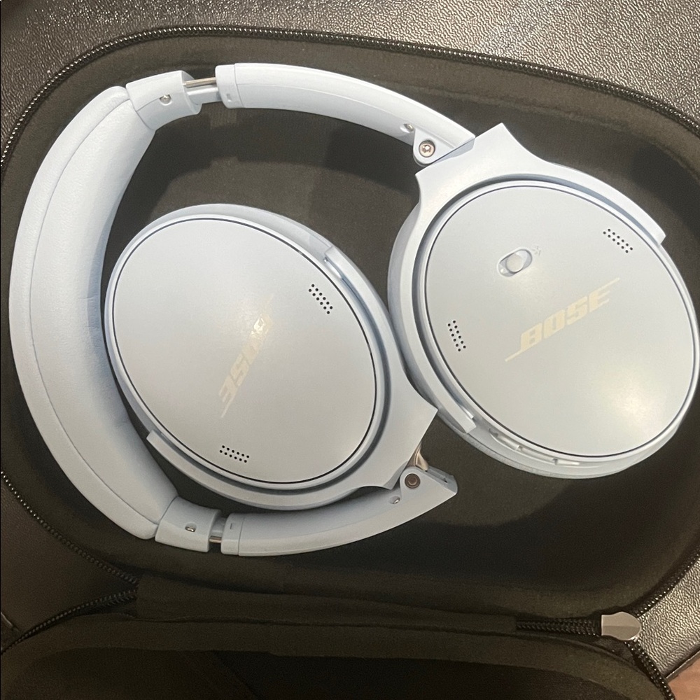 Bose Over-Ear Headphones - Soft Blue